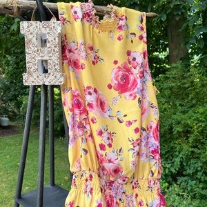 New York and Company easy wear floral tank!